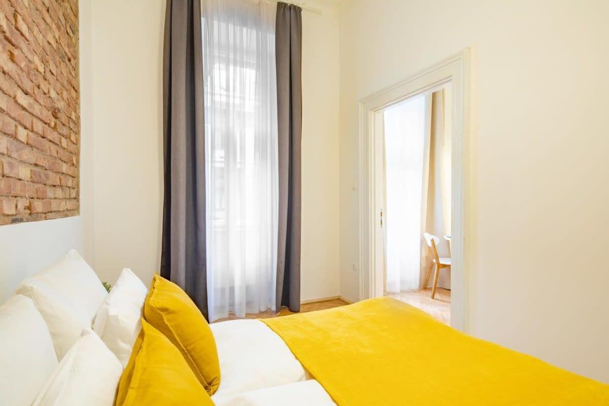 Quiet Comfort - Buda Apartment